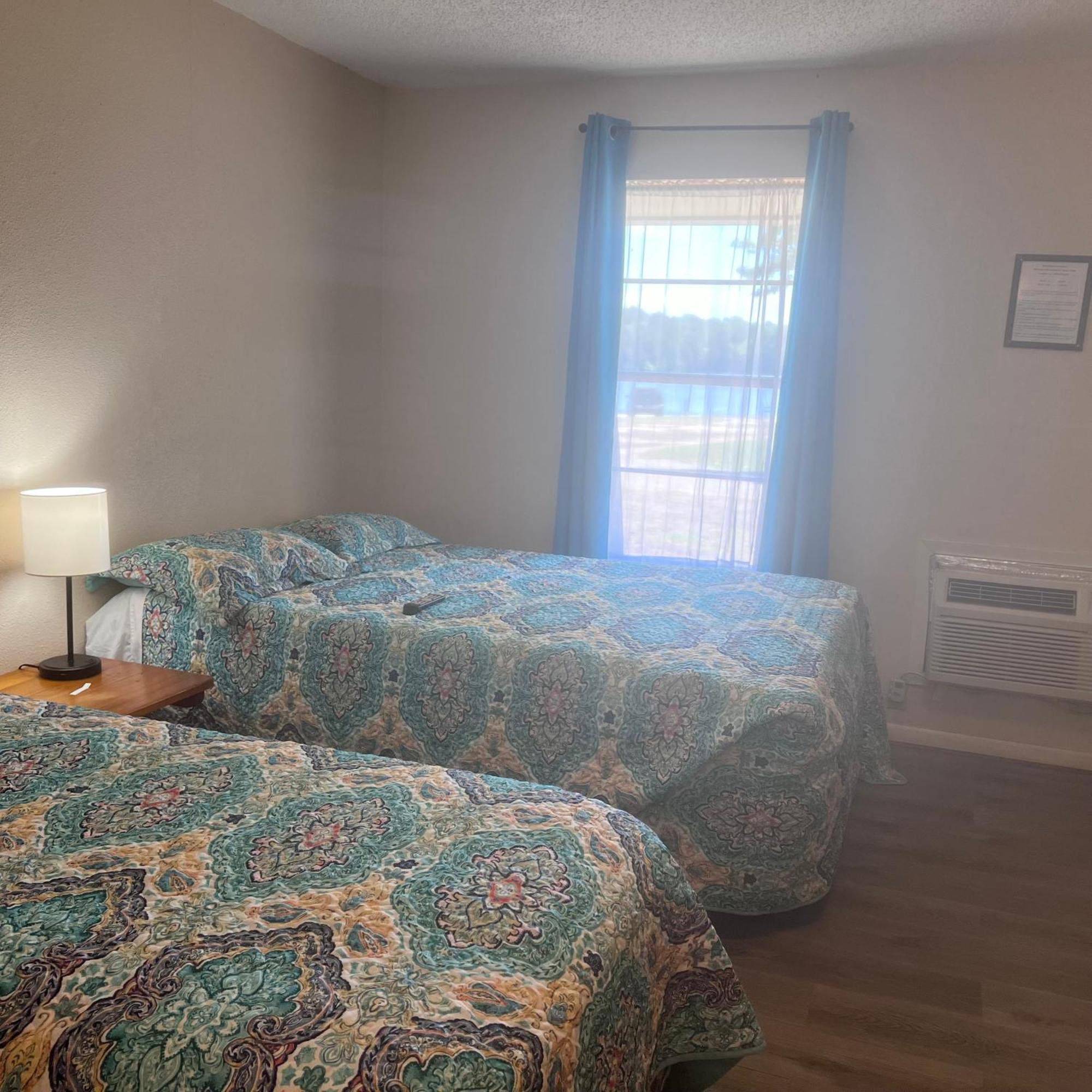 Hemphill Alpine Lakeside Motel Room Backside מראה חיצוני תמונה